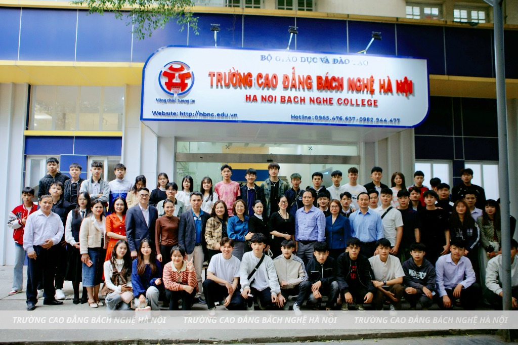 Vị trí và Cơ sở vật chất